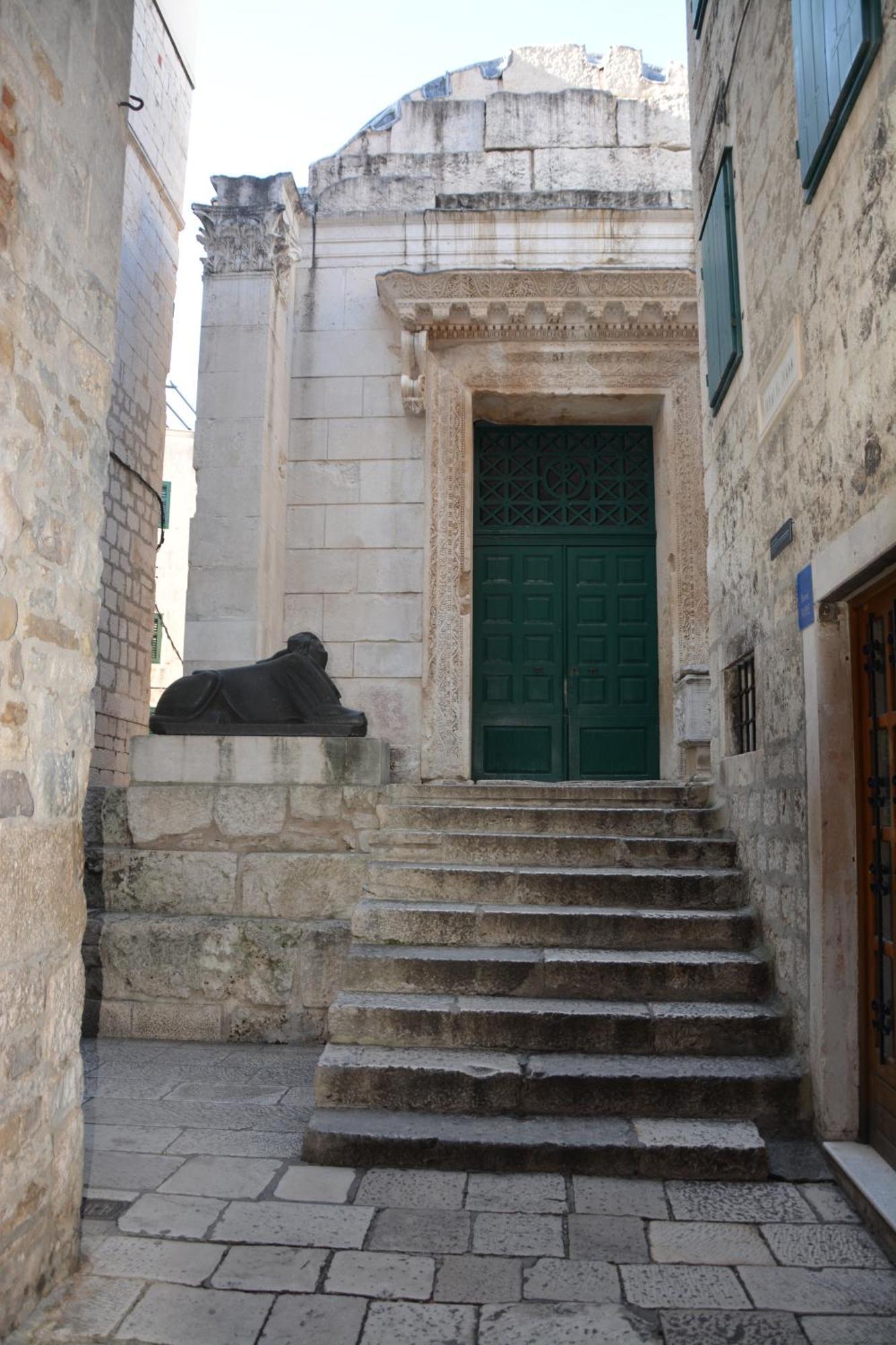 Largo Apartment In The Heart Of Diocletian Palace Split Luaran gambar