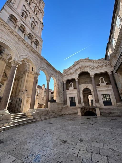 Largo Apartment In The Heart Of Diocletian Palace Split Luaran gambar